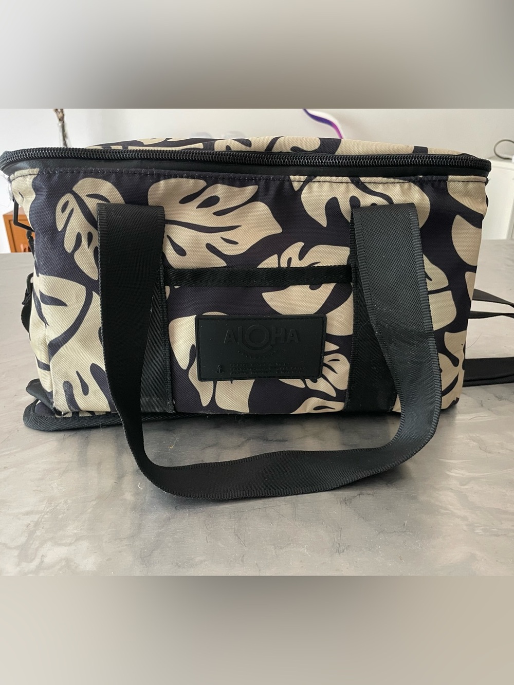 ALOHA Collection Black & Cream Tropical Leaf Insulated Tote